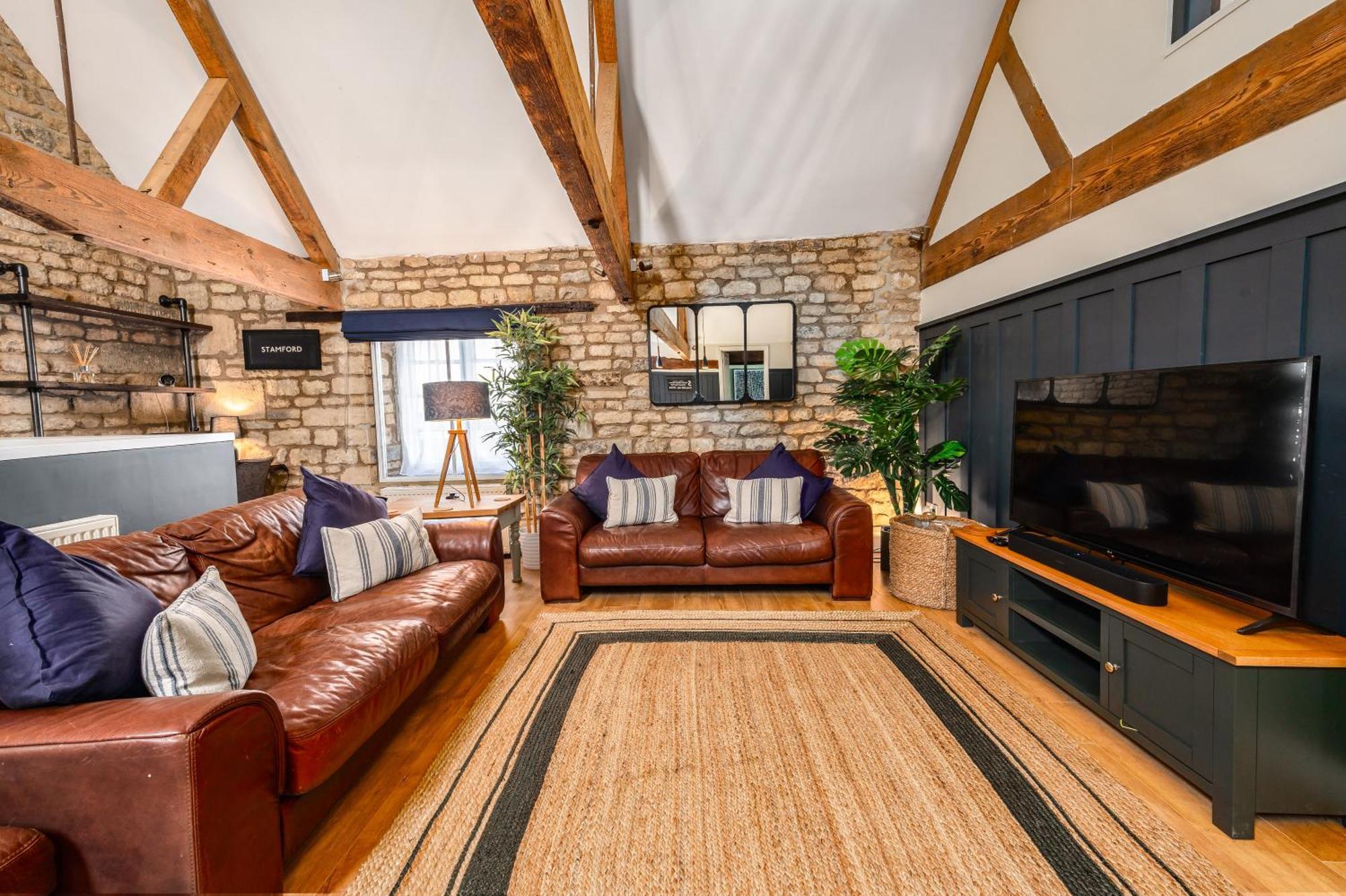 Stylish Central 6 Bedroom Converted Granary Стамфорд Екстер'єр фото
