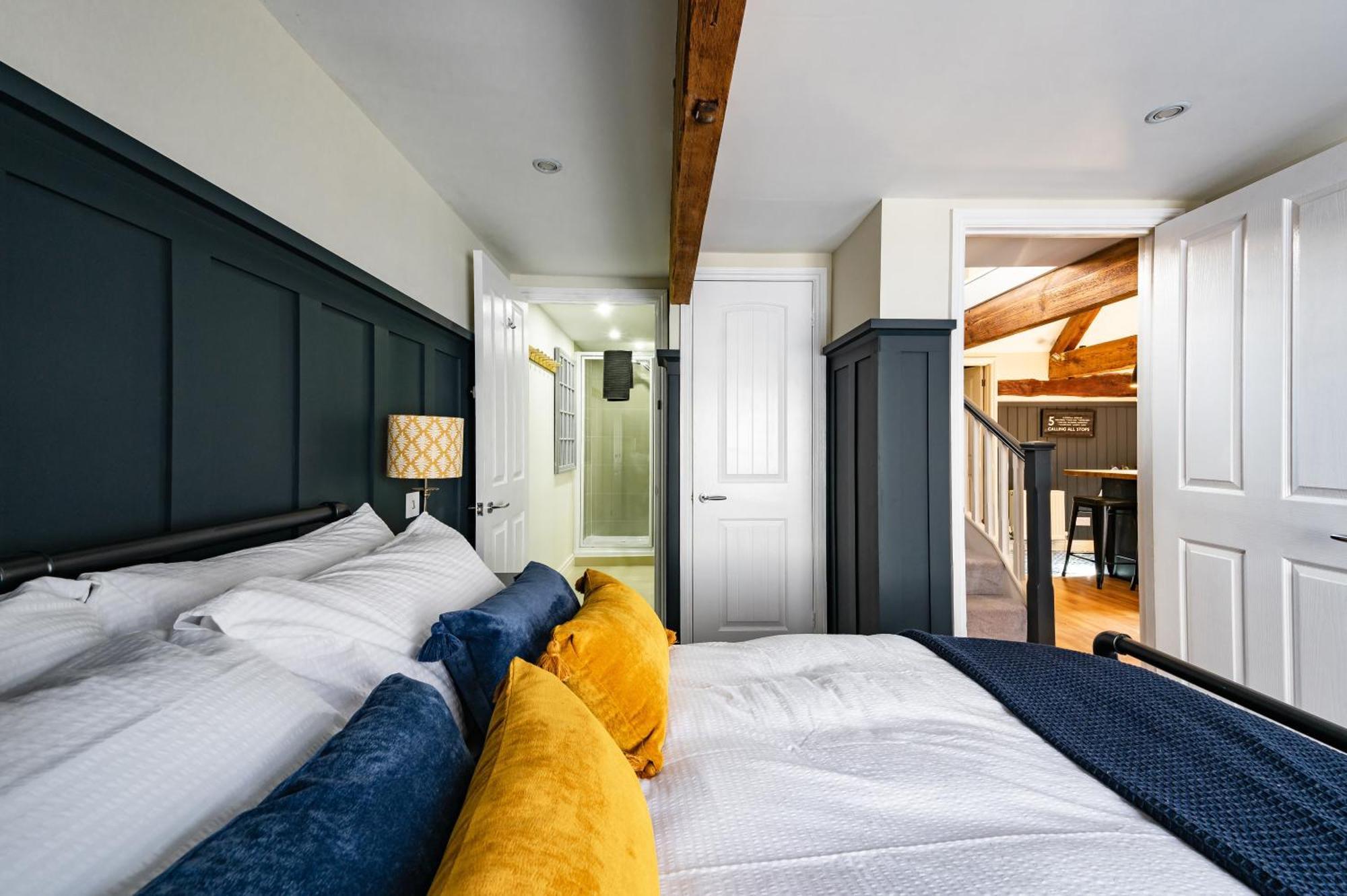 Stylish Central 6 Bedroom Converted Granary Стамфорд Екстер'єр фото