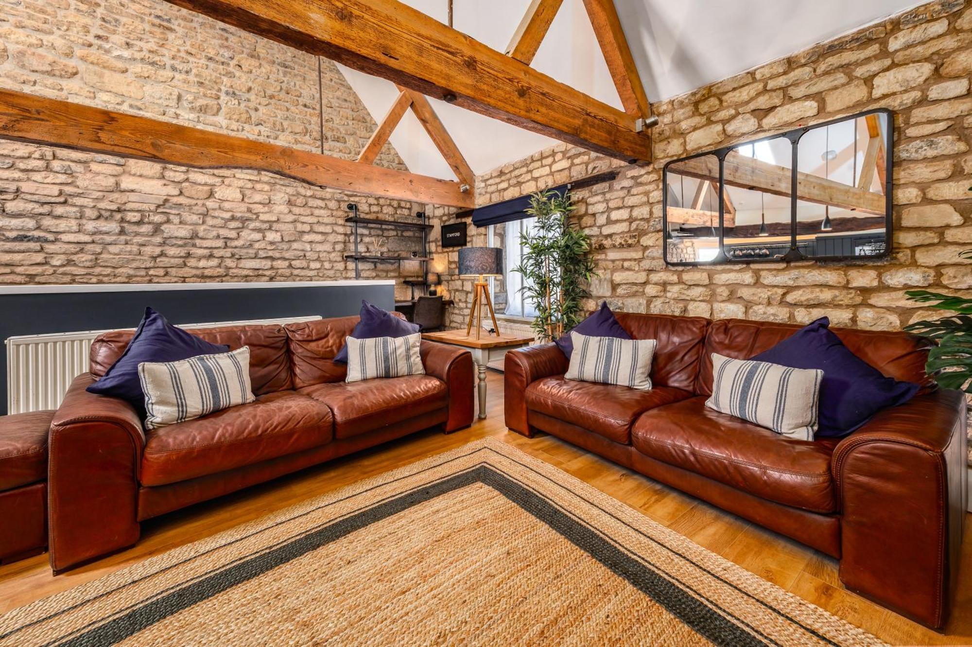 Stylish Central 6 Bedroom Converted Granary Стамфорд Екстер'єр фото