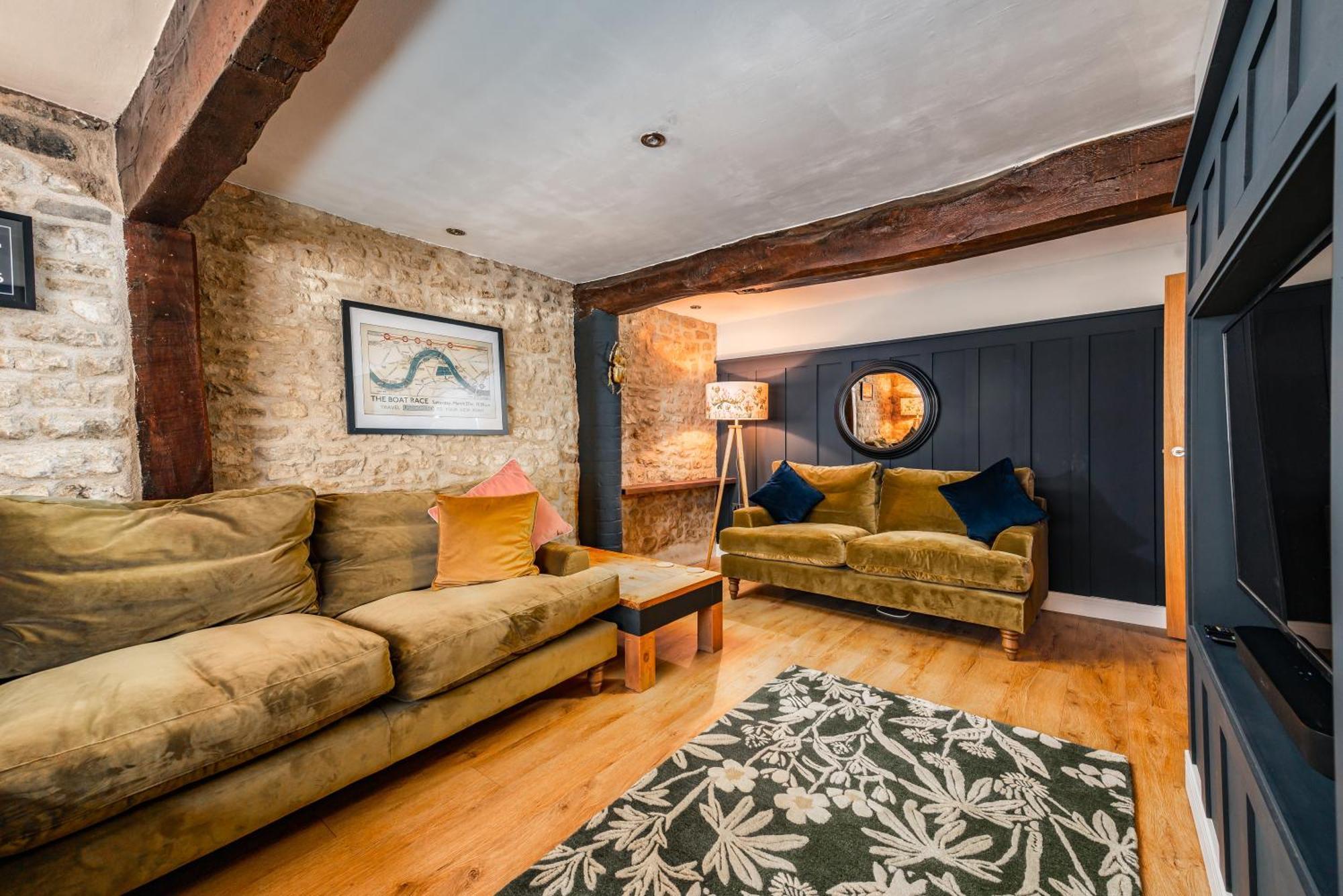 Stylish Central 6 Bedroom Converted Granary Стамфорд Екстер'єр фото